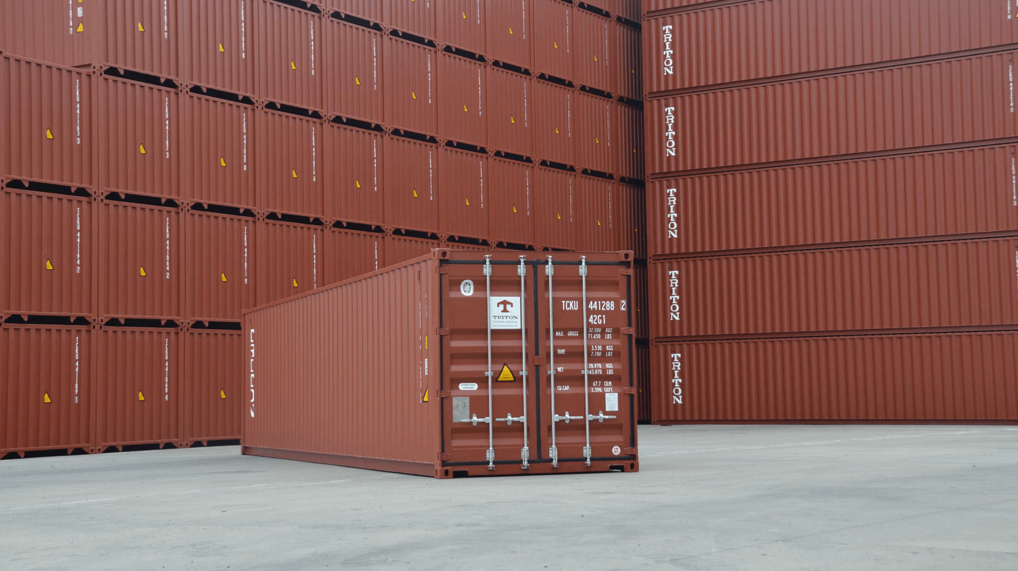 Triton International是世界规模最大的多式联运集装箱和设备租赁公司
